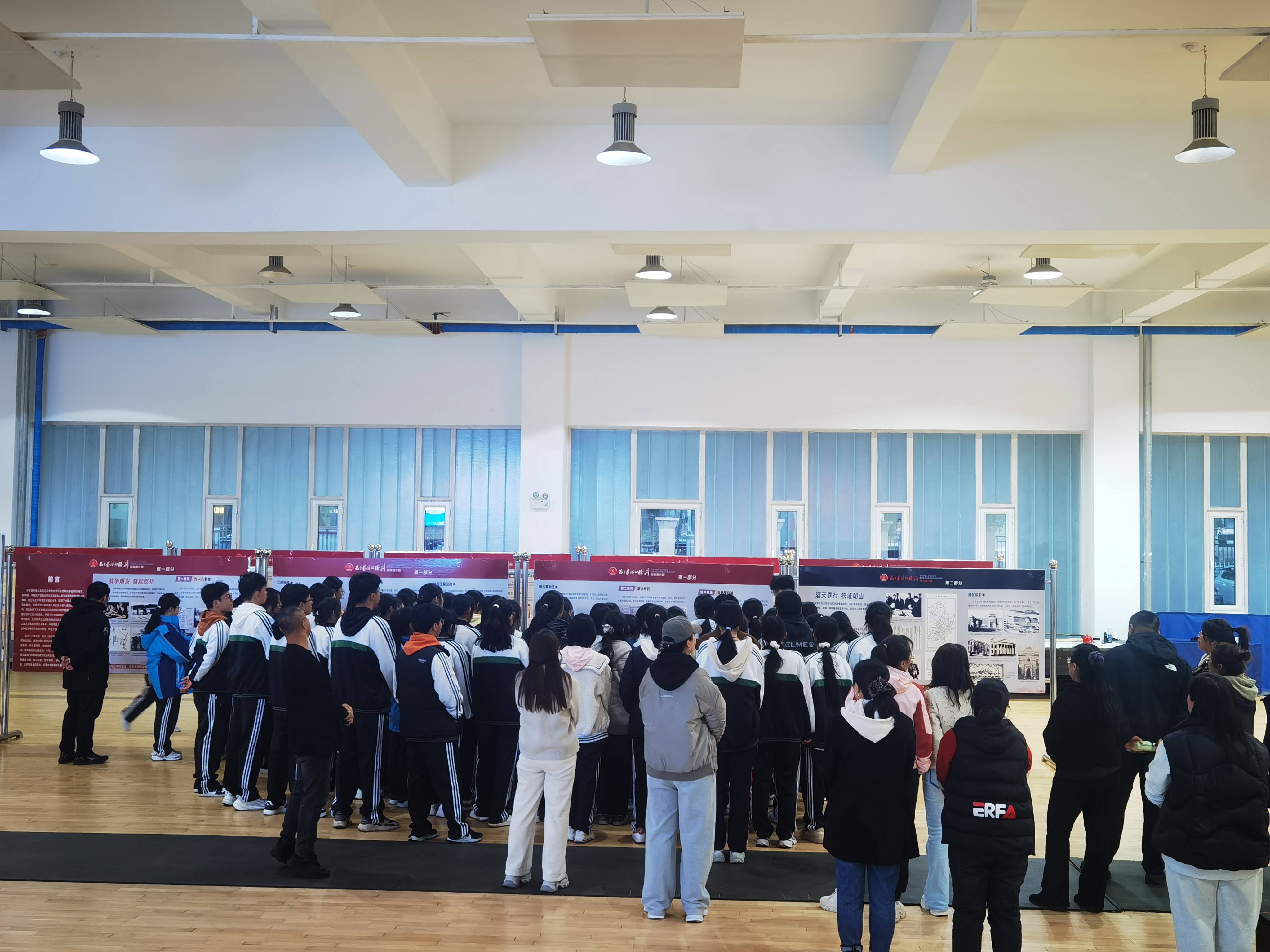 黑龍江省牡丹江市第二高級(jí)中學(xué)關(guān)工委舉辦“為了最后的勝利”紀(jì)念抗戰(zhàn)勝利80周年主題圖片展