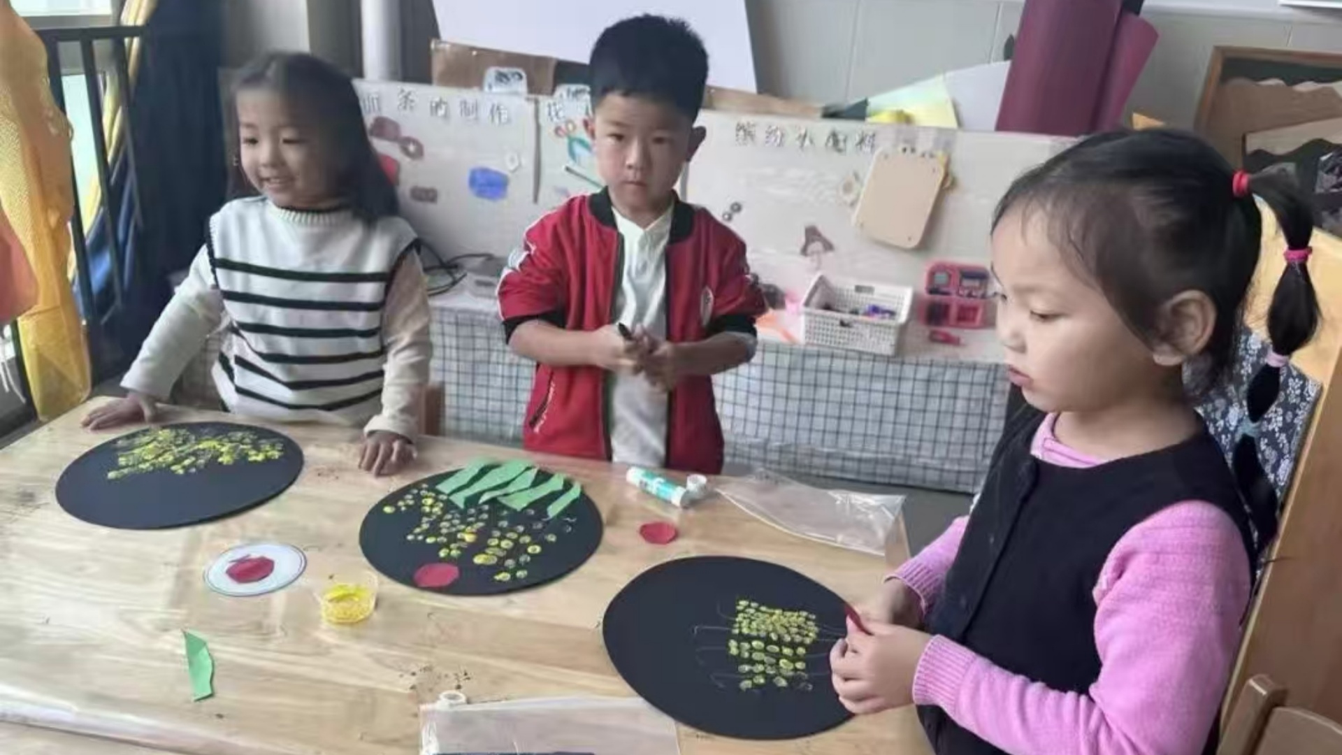 量“?！倍?不負好“食”光——江蘇省徐州市銅山區(qū)嬌山湖幼兒園關(guān)工委開展世界糧食日系列教育活動