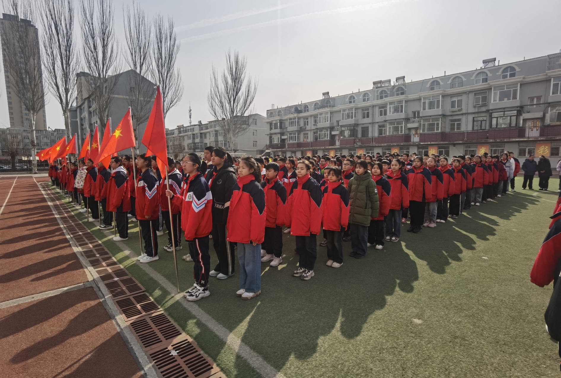 傳承雷鋒精神 閃耀星光校園 ——內(nèi)蒙古自治區(qū)赤峰市元寶山區(qū)星光小學(xué)關(guān)工委開展“學(xué) 雷鋒活動(dòng)月”系列活動(dòng)啟動(dòng)儀式