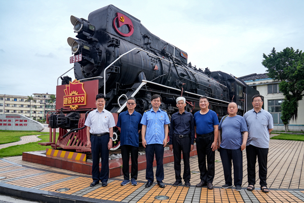 中國(guó)鐵路南寧局、鄭州局關(guān)工委開展關(guān)工委工作交流活動(dòng)