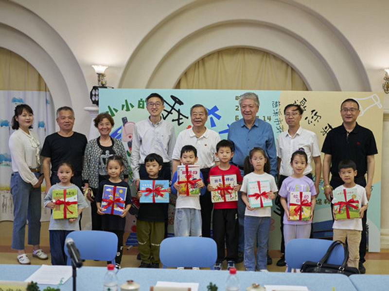 浙江省關(guān)工委主任徐宏俊一行到慈溪市調(diào)研關(guān)心下一代工作