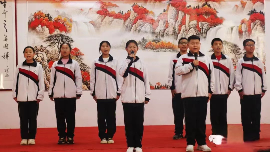 重溫紅色記憶，賡續(xù)紅色精神——內(nèi)蒙古翁牛特旗烏丹第三中學(xué)關(guān)工委開展紀(jì)念毛澤東誕辰紅色經(jīng)典誦讀活動