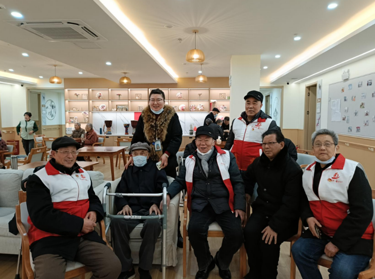 安徽省合肥市包河區(qū)濱湖世紀(jì)社區(qū)觀(guān)湖居委會(huì)關(guān)工委開(kāi)展“敬崢嶸歲月 頌英雄精神”走訪(fǎng)抗美援朝老兵活動(dòng)