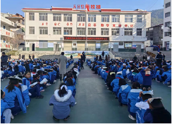 四川省涼山州喜德縣關(guān)工委組織開展地震應急疏散演練活動