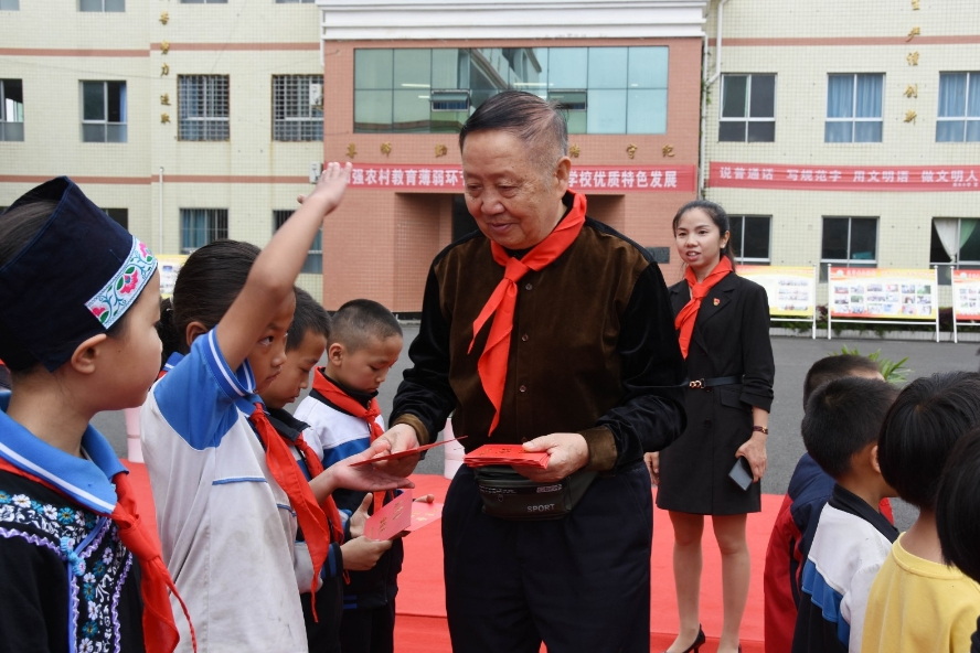 貴州省黔南州羅甸縣關(guān)工委：聚力“五個一”關(guān)愛青少年