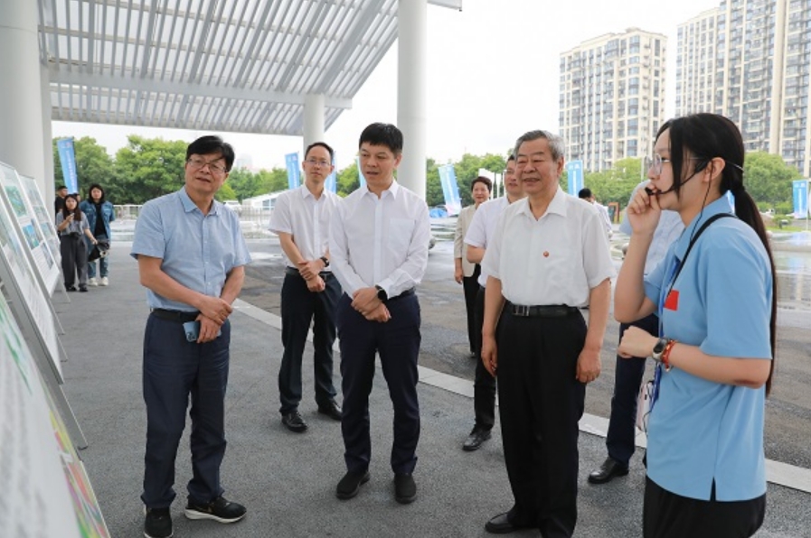 浙江省關(guān)工委主任徐宏俊到溫州市甌海區(qū)調(diào)研關(guān)心下一代工作