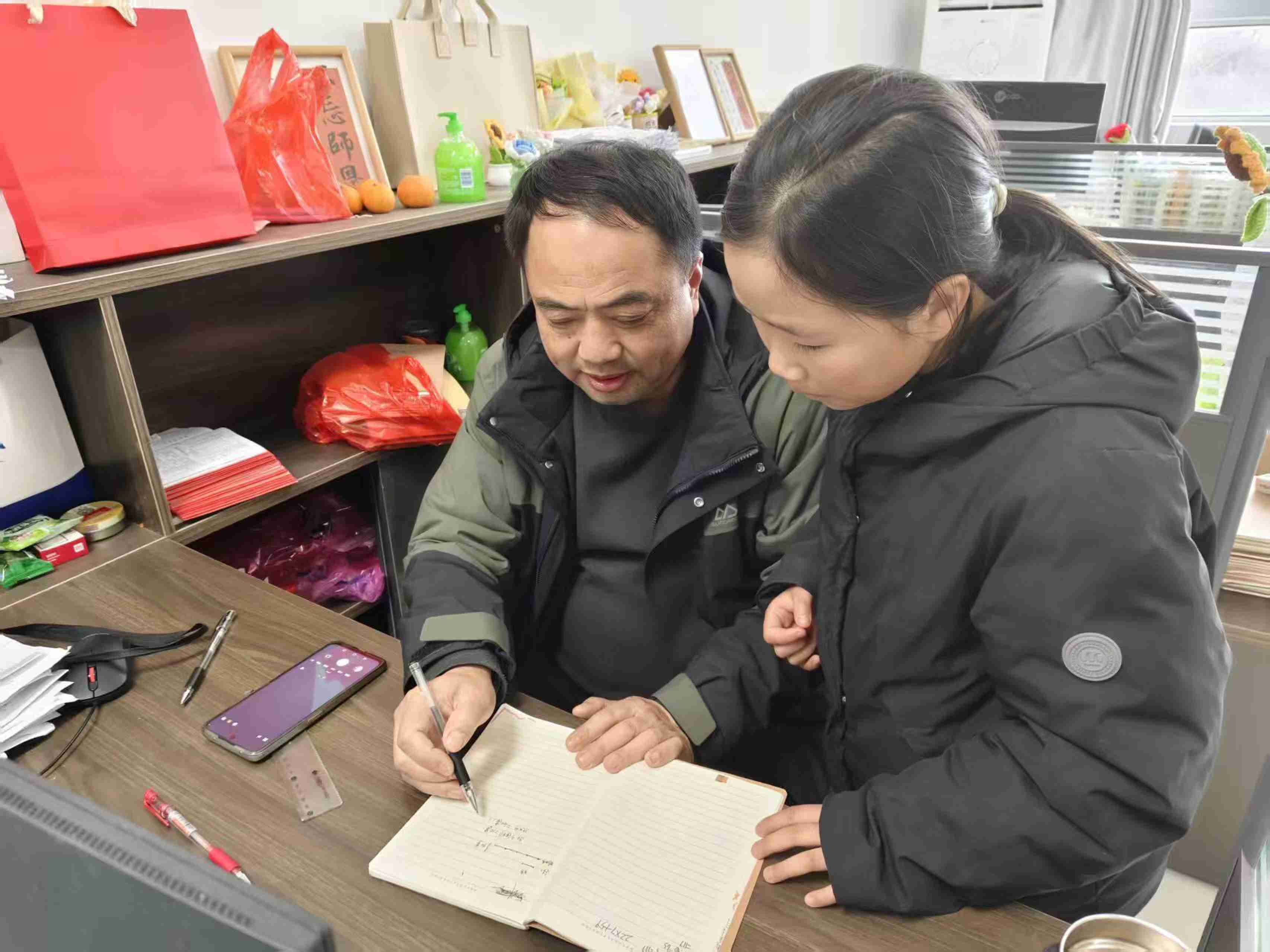 這個(gè)寒假，站前學(xué)校的“紅色暖流”在流淌——江西省撫州市高新區(qū)站前學(xué)校關(guān)工委開展“關(guān)工委志愿者暖心行”活動(dòng)