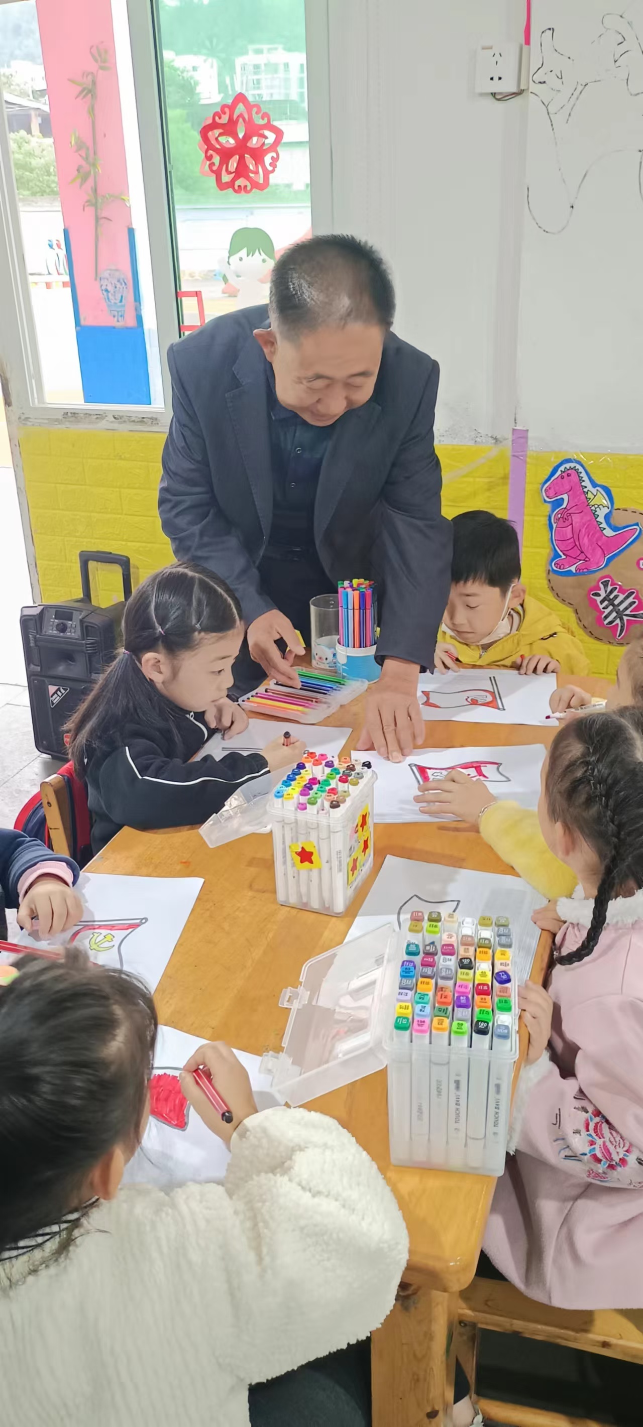 饒友全：南江縣下兩鎮(zhèn)關(guān)工委執(zhí)行主任的關(guān)愛之路——創(chuàng)新與擔(dān)當(dāng)并行，為青少年健康成長貢獻(xiàn)力量