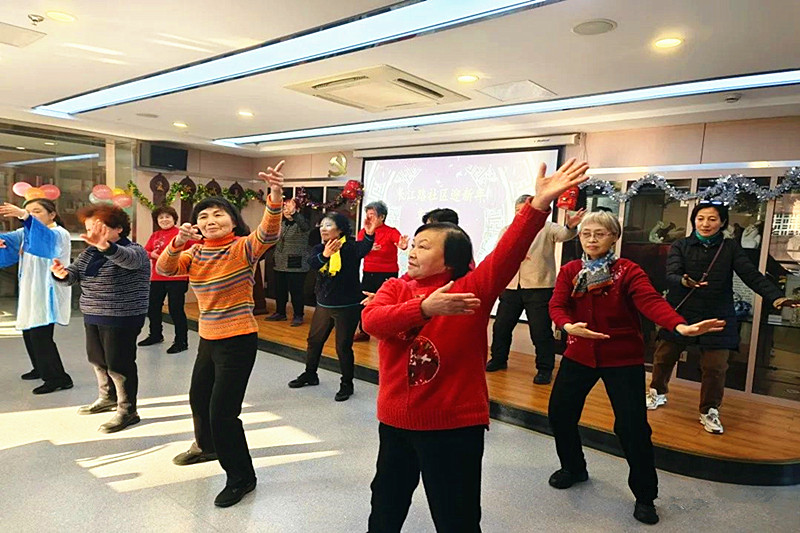 江蘇省南京市玄武區(qū)長(zhǎng)江路社區(qū)關(guān)工委聯(lián)合開(kāi)展“居民骨干敘情誼,齊迎新春展風(fēng)采”活動(dòng)(3).jpg