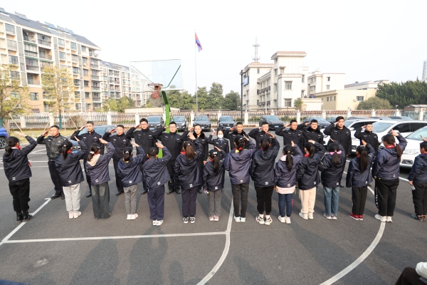 1705034164485142.jpg 2敬禮.jpg