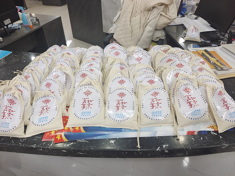 1706491160744288.jpg 元寶山區(qū)平莊城區(qū)街道吉祥社區(qū)一勺米公益活動(dòng)照片8_副本.jpg