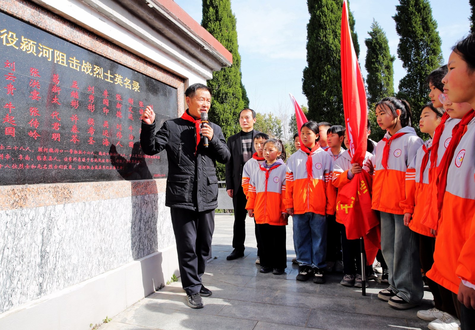 1714193978758777.jpg 1711004874919925.jpg