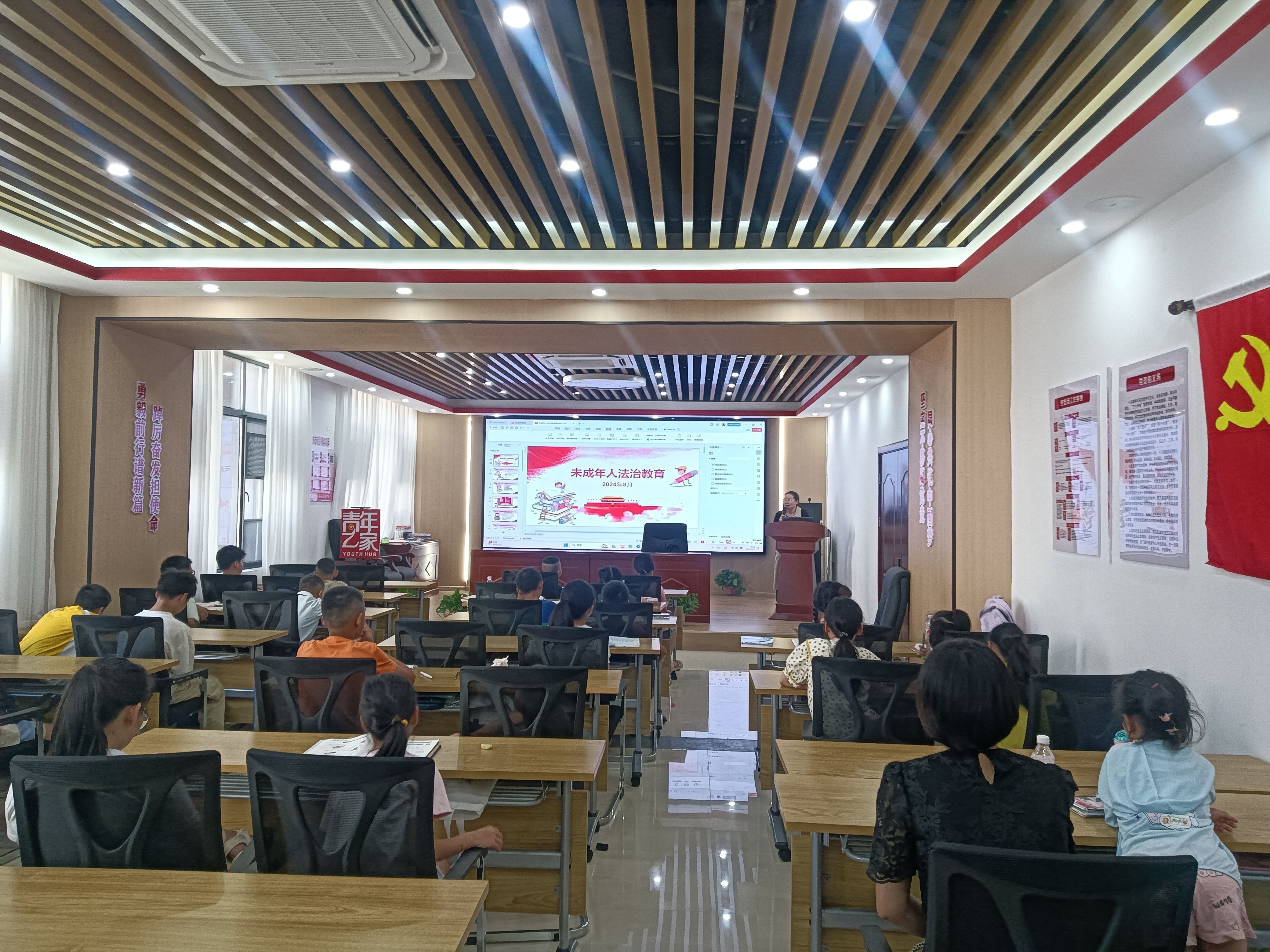 1723355463212358.jpg 2關(guān)愛活動(dòng)照片_愛奇藝.jpg