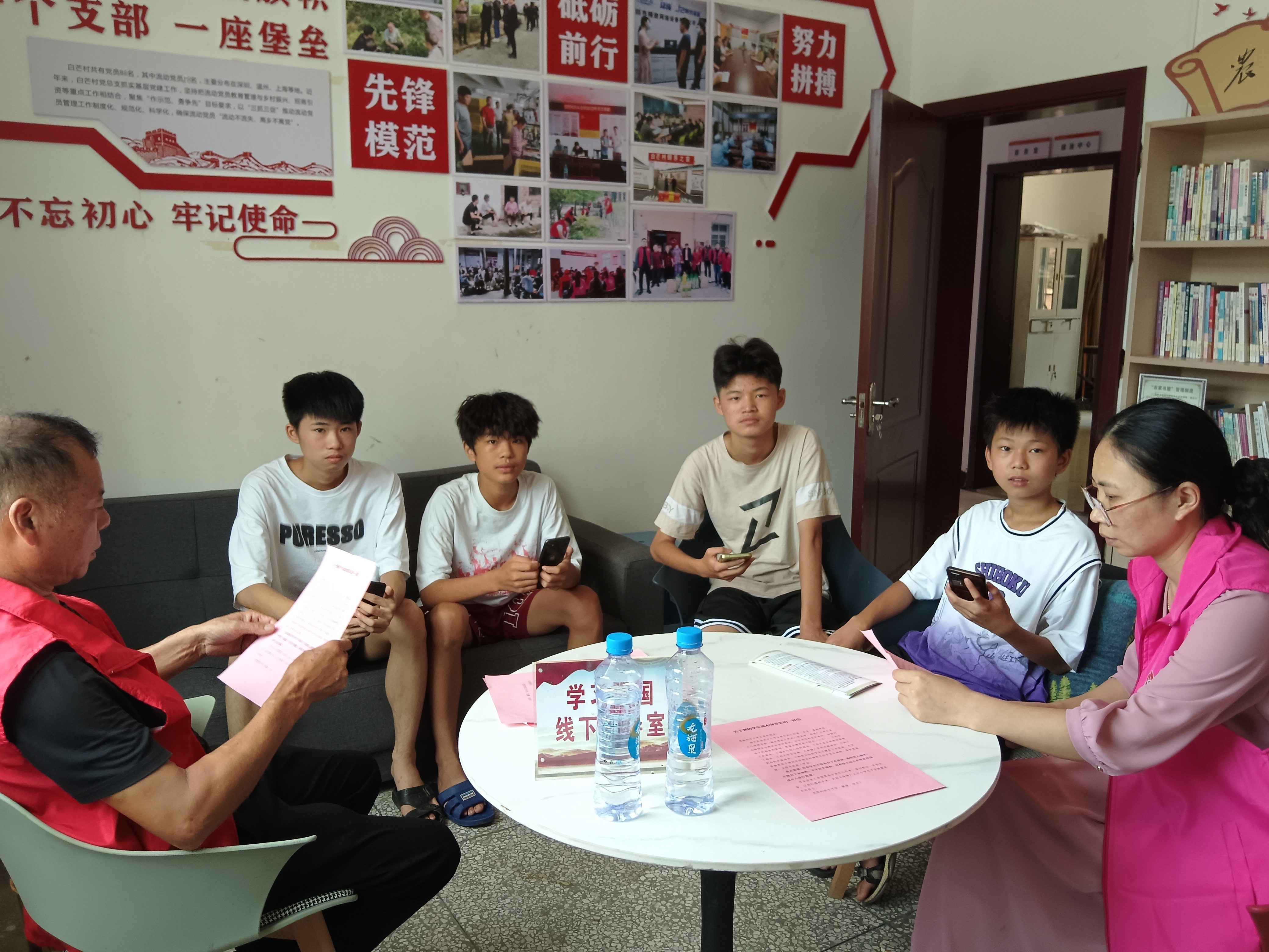 1723776867930417.jpg 2基層動態(tài)照片_愛奇藝.jpg