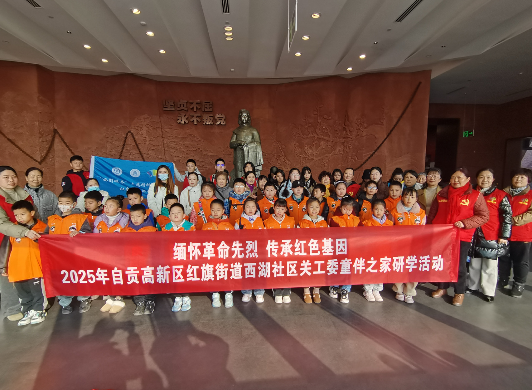 1737526388189596.jpg D89C77B2DF801123E2AFF59D76D408E3.jpg