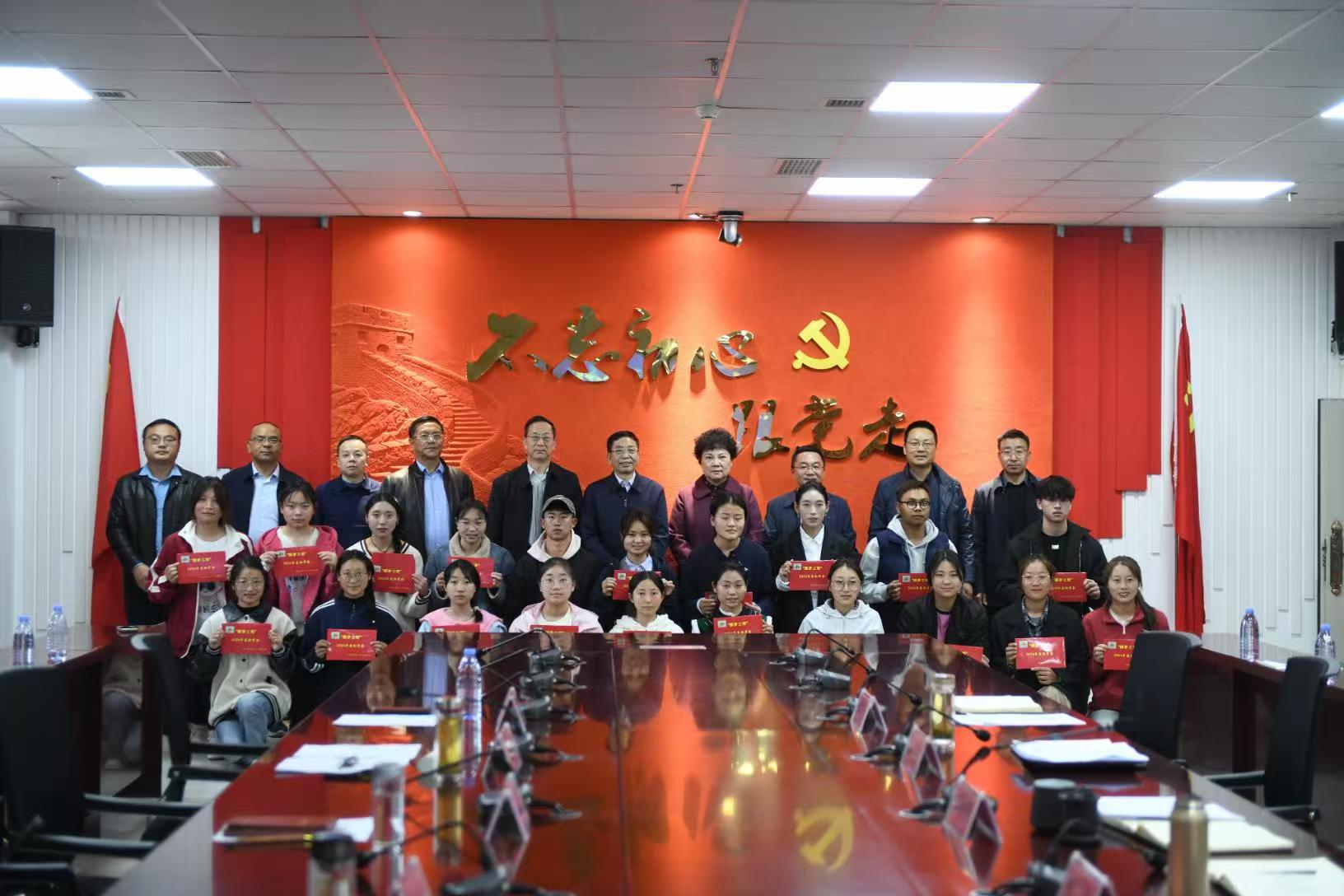 1740643743461009.jpg 4ab03d451457799e2d58aca927d4c94.jpg