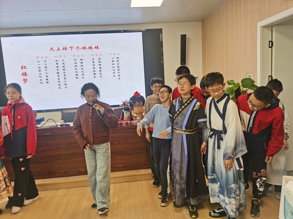 1741827300922422.jpg 鎮(zhèn)海區(qū)崇正書院:校社聯(lián)動傳國粹 戲曲文化潤童心4_副本.jpg