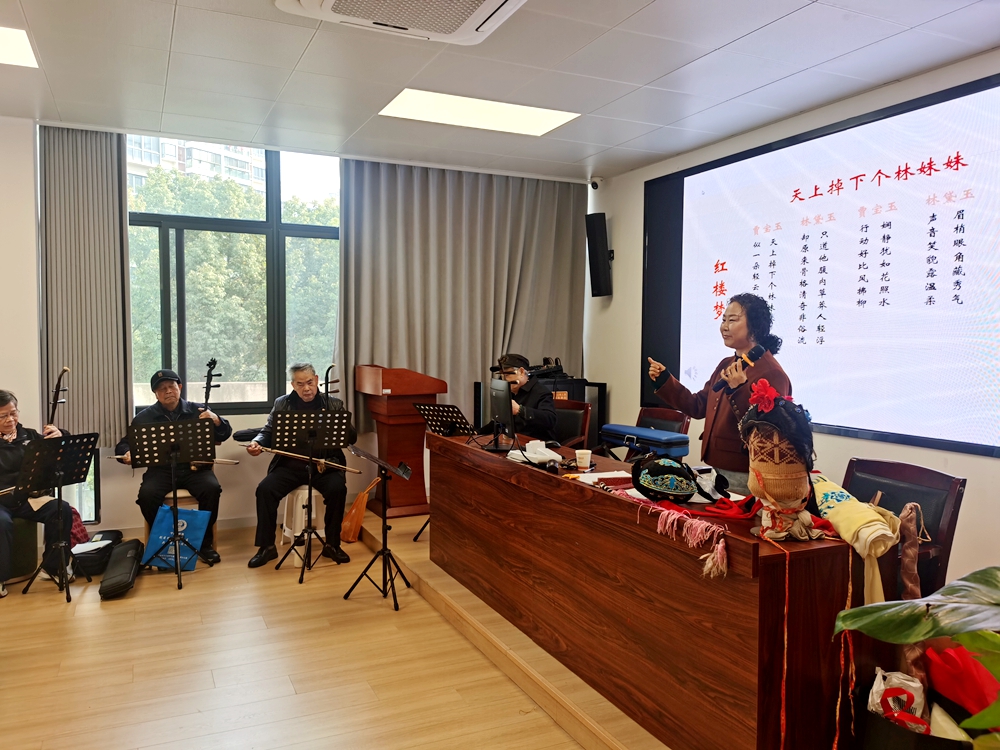 1741827318484066.jpg 鎮(zhèn)海區(qū)崇正書院:校社聯(lián)動傳國粹 戲曲文化潤童心5_副本.jpg