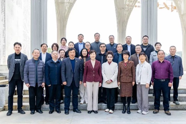 1742176216790859.jpg 640 (4).jpg