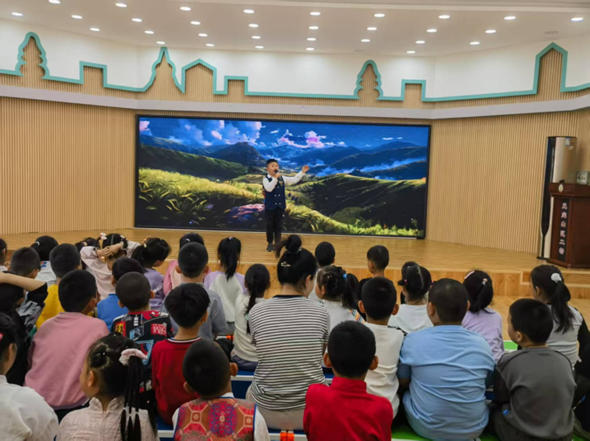 1745976885751306.jpg 元寶山區(qū)第二幼兒園民族團結(jié)競賽活動照片2_副本.jpg