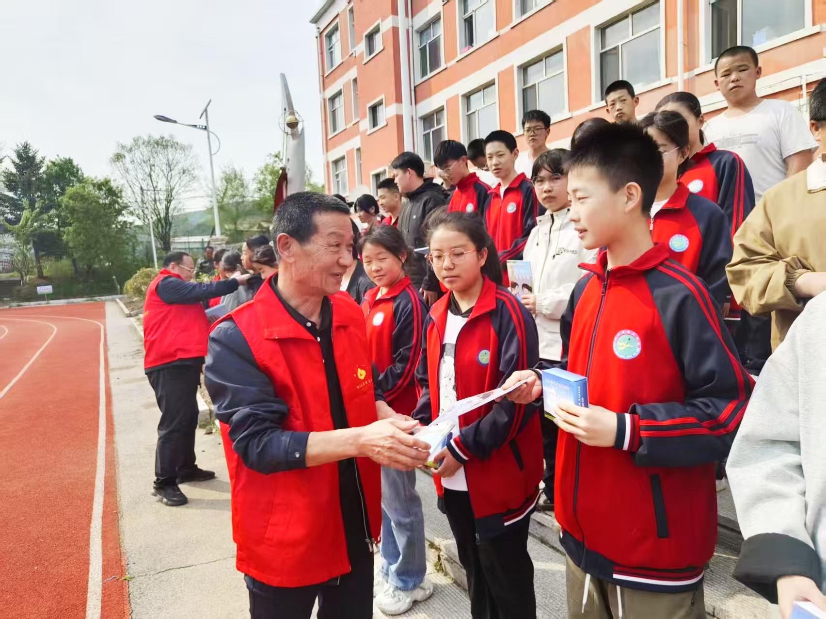 1748218418167724.jpg 1.jpg