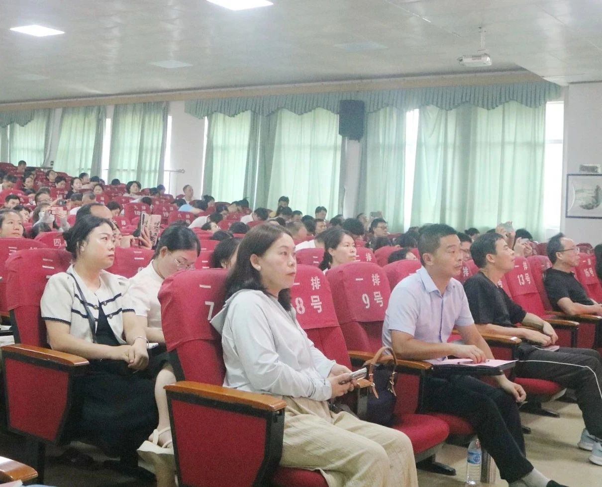 1752032524991919.jpg 74b89e76fdbd19a2fca956881ba5496b.jpg