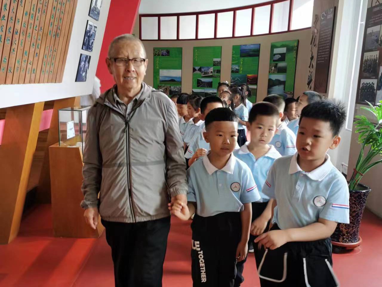 1753166991990328.jpg d3e99ed47b102b7bb4256c1d0b5e608.jpg