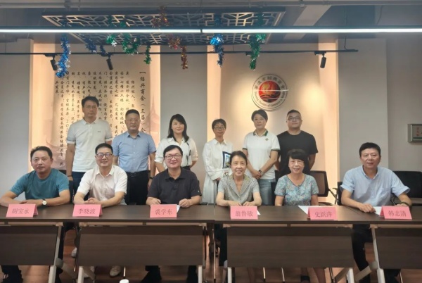 1755059990828032.jpg 640.jpg