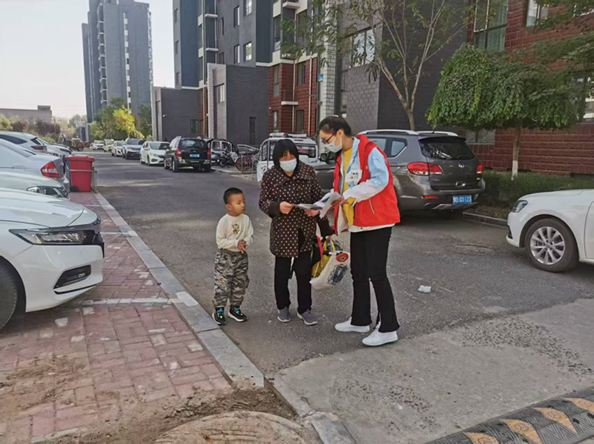 西城街道寶山仕家“情滿九月九 同樂重陽(yáng)節(jié)”活動(dòng)照片1_副本.jpg