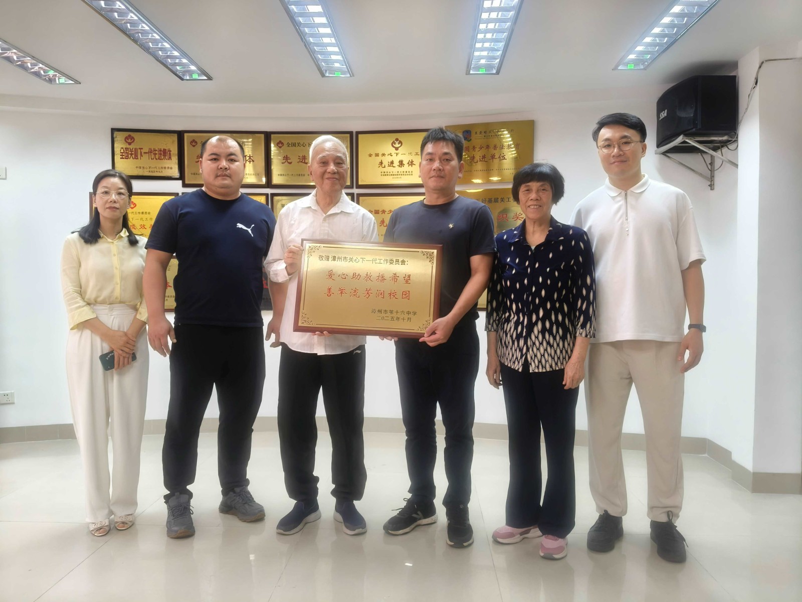 1762223937642438.jpg 23c981c4d2d7f4614bda8af5db0bddf.jpg