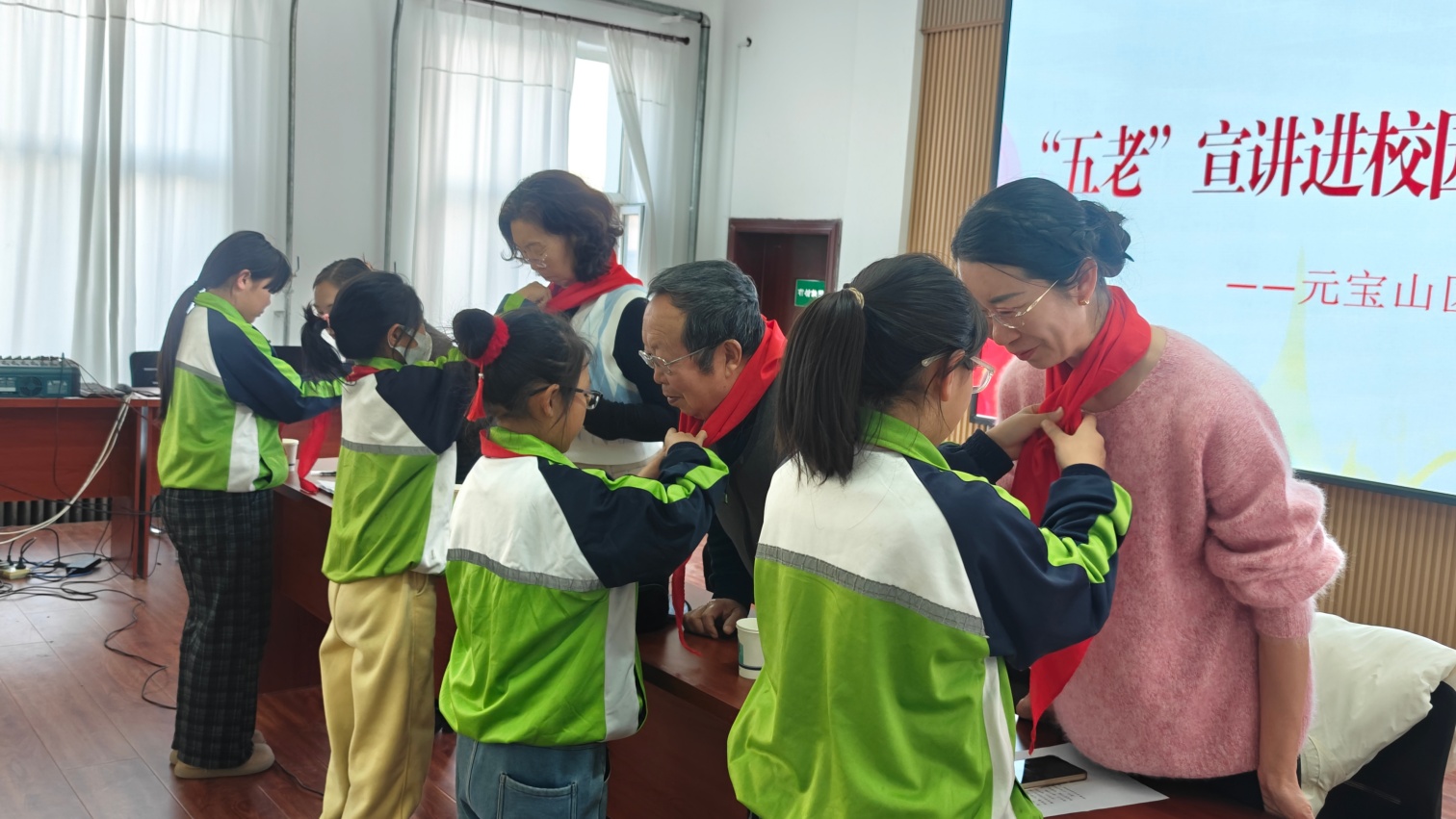 五家小學(xué)“五老”進(jìn)校園活動照片3_副本.jpg