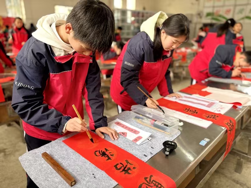 1768194150741392.jpg 8c75c00584ee6b10a910250f4dcf57a6.jpg