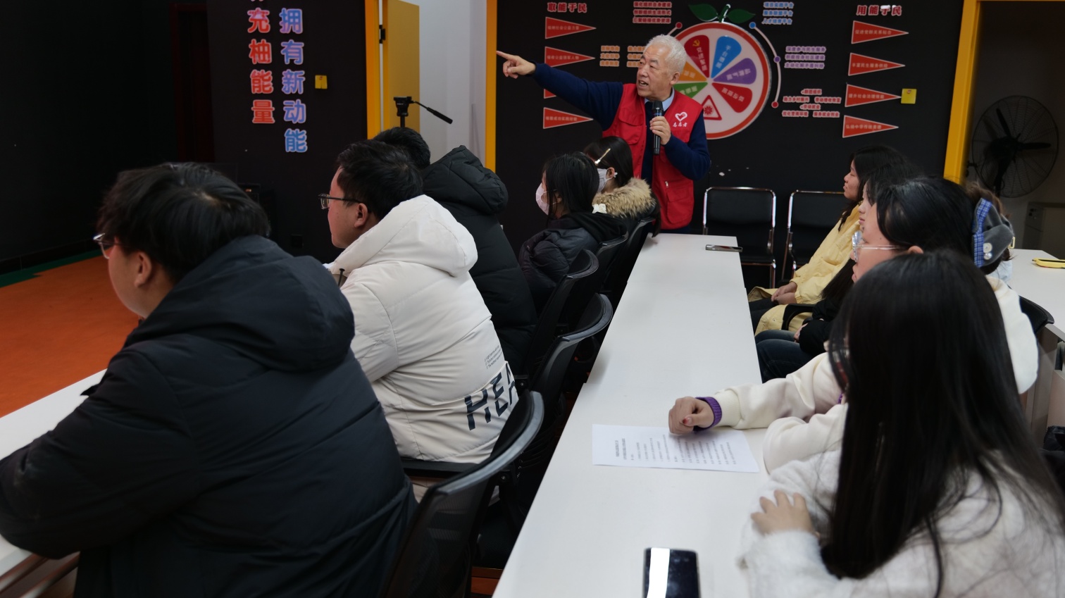 1768360963436052.jpg 草原藍哈達協(xié)會“青春賦能元寶山·實踐筑夢暖寒假”活動照片3_副本.jpg