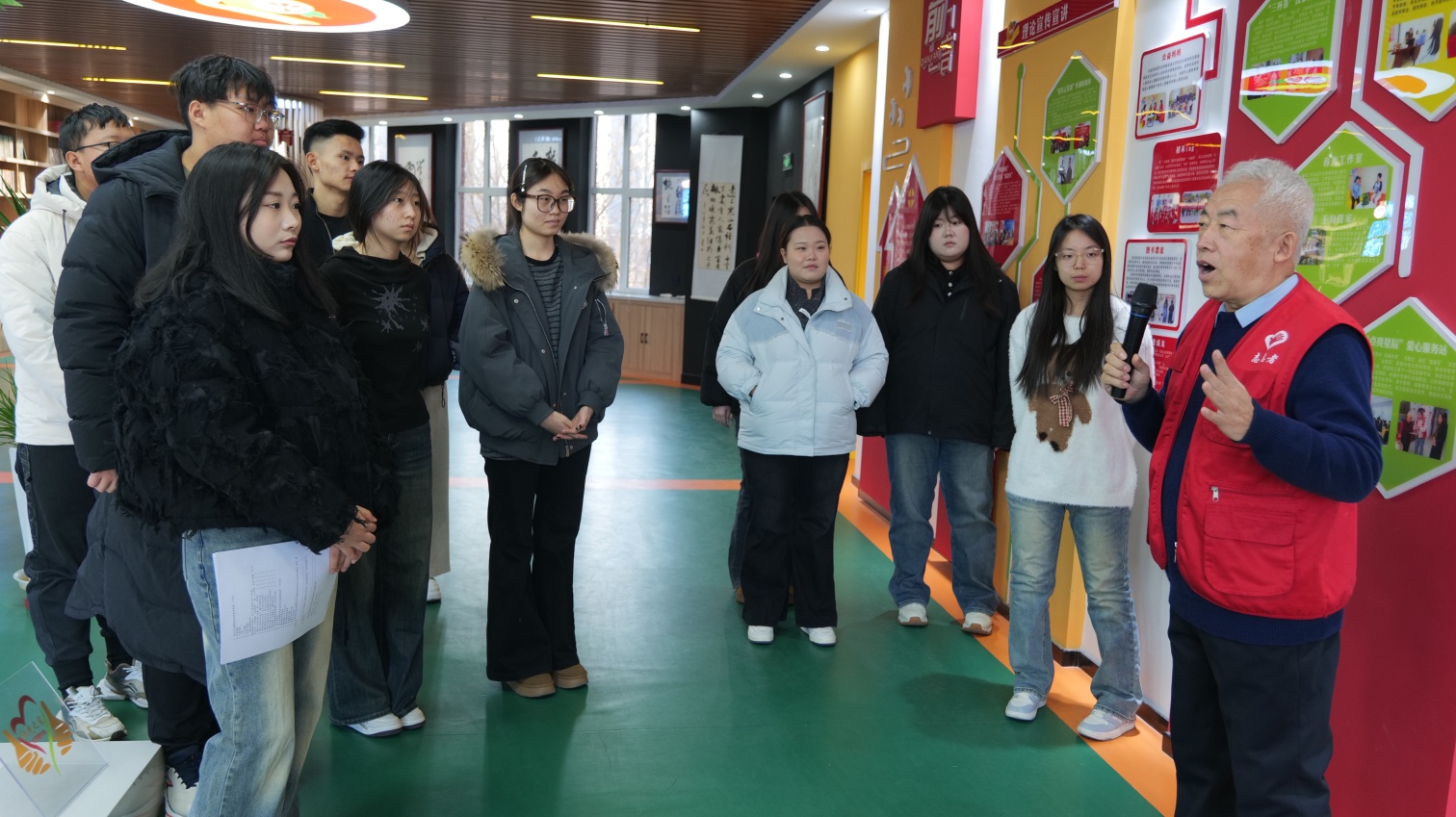 1768360984883946.jpg 草原藍哈達協(xié)會“青春賦能元寶山·實踐筑夢暖寒假”活動照片4_副本.jpg