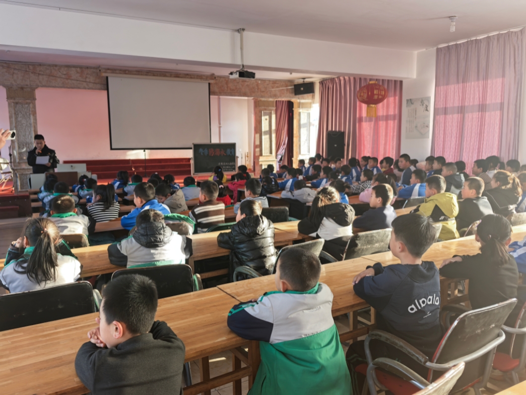 1768374658356467.jpg 縣關(guān)紅石小(1).jpg