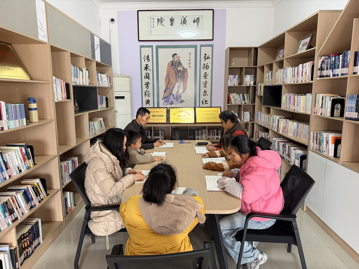 【震澤鎮(zhèn)】朱家浜村：誦讀承文脈 親子育家風(fēng).jpg