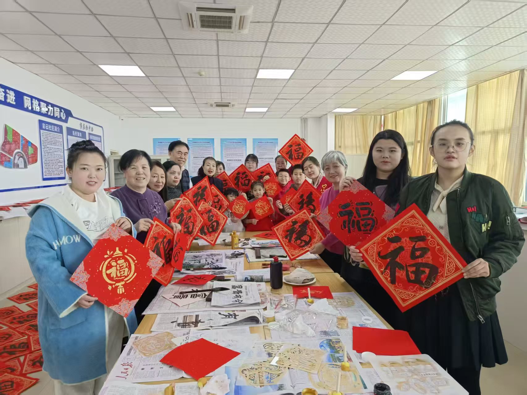 大慶市紅崗區(qū)銀河街道銀河社區(qū)關(guān)工小組開(kāi)展“翰墨迎新春·福韻潤(rùn)童心”民俗文化主題實(shí)踐活動(dòng) (4).jpg