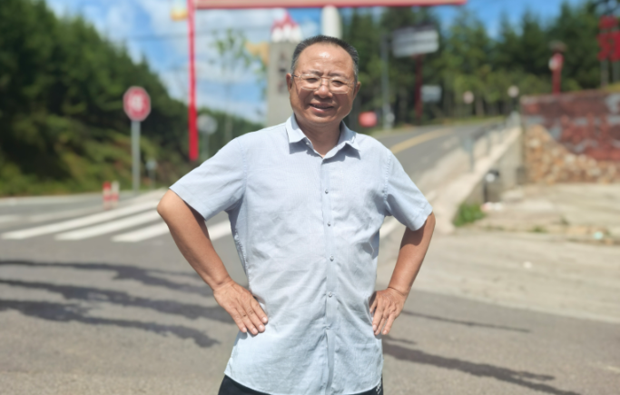 昭覺霓裳：穿在身上的歷史